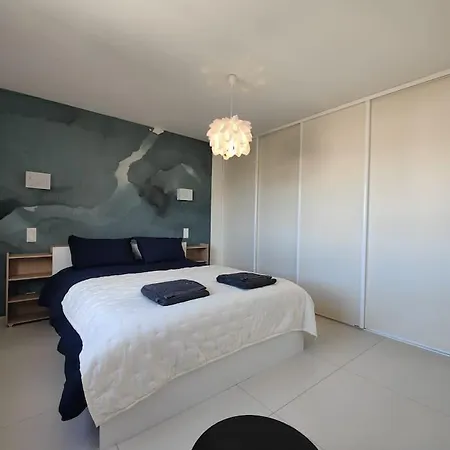 Vue T2 61m²+ Parking Apartment *